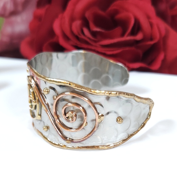 Gold & Bronze Swirl Hammer Texture Silver Cuff Bracelet Mixed Metal Bracelet - Picture 5 of 11